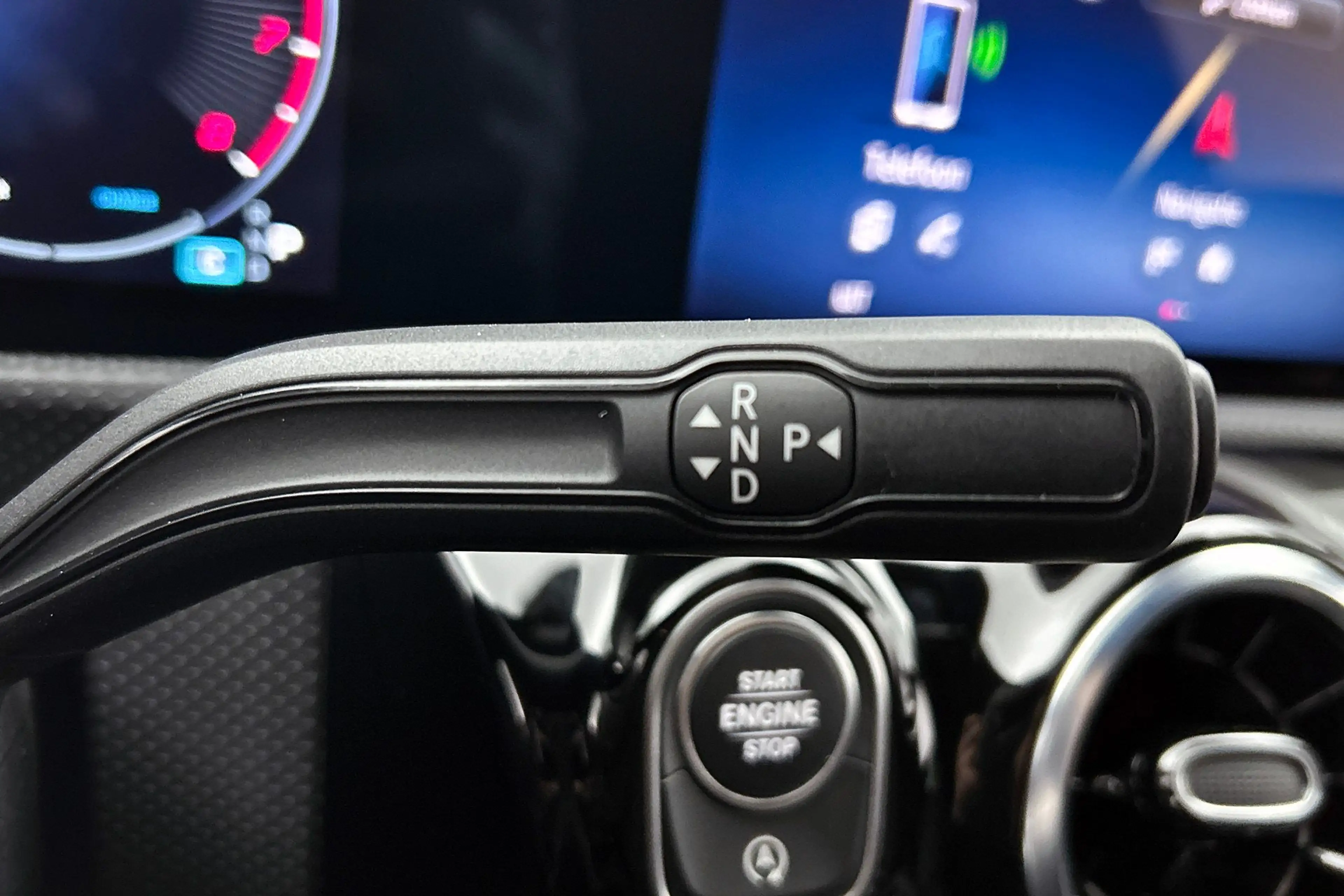 Mercedes-Benz CLA 180 Shooting Brake Business Solution 18", stuur- en st — photo 12