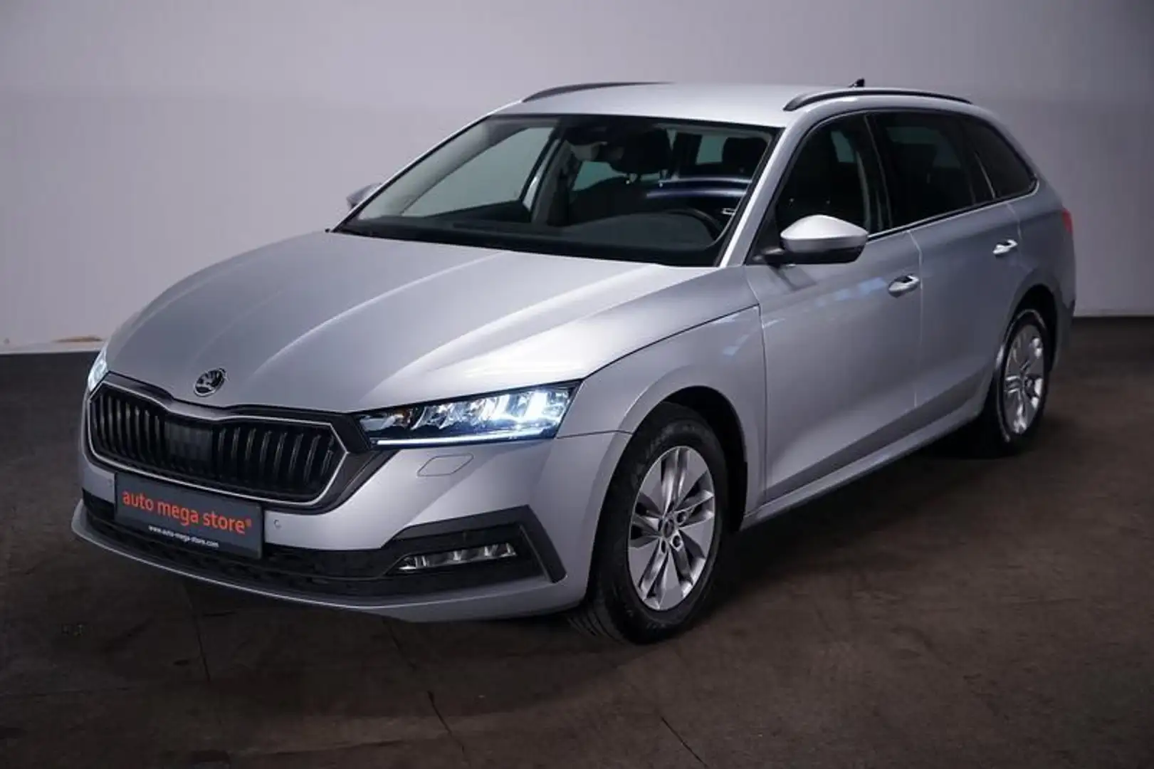 Skoda Octavia 2.0 Ambition TDI*Virtual*AHK*Kamera*Keyl Silber - 1