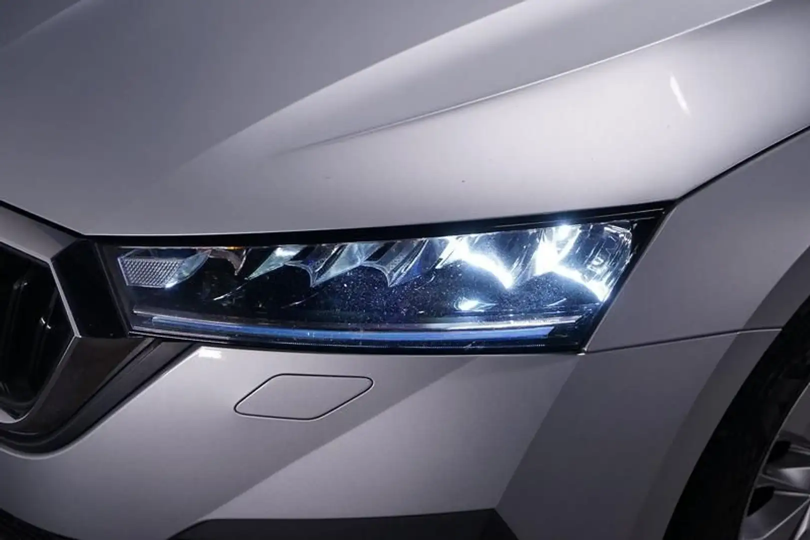 Skoda Octavia 2.0 Ambition TDI*Virtual*AHK*Kamera*Keyl Silber - 2