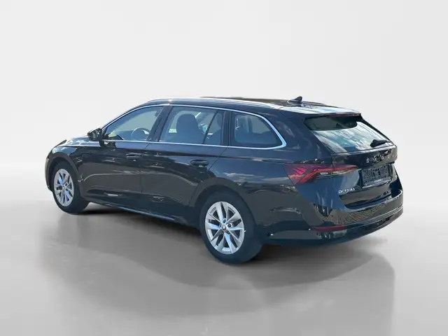 Skoda Octavia view 4