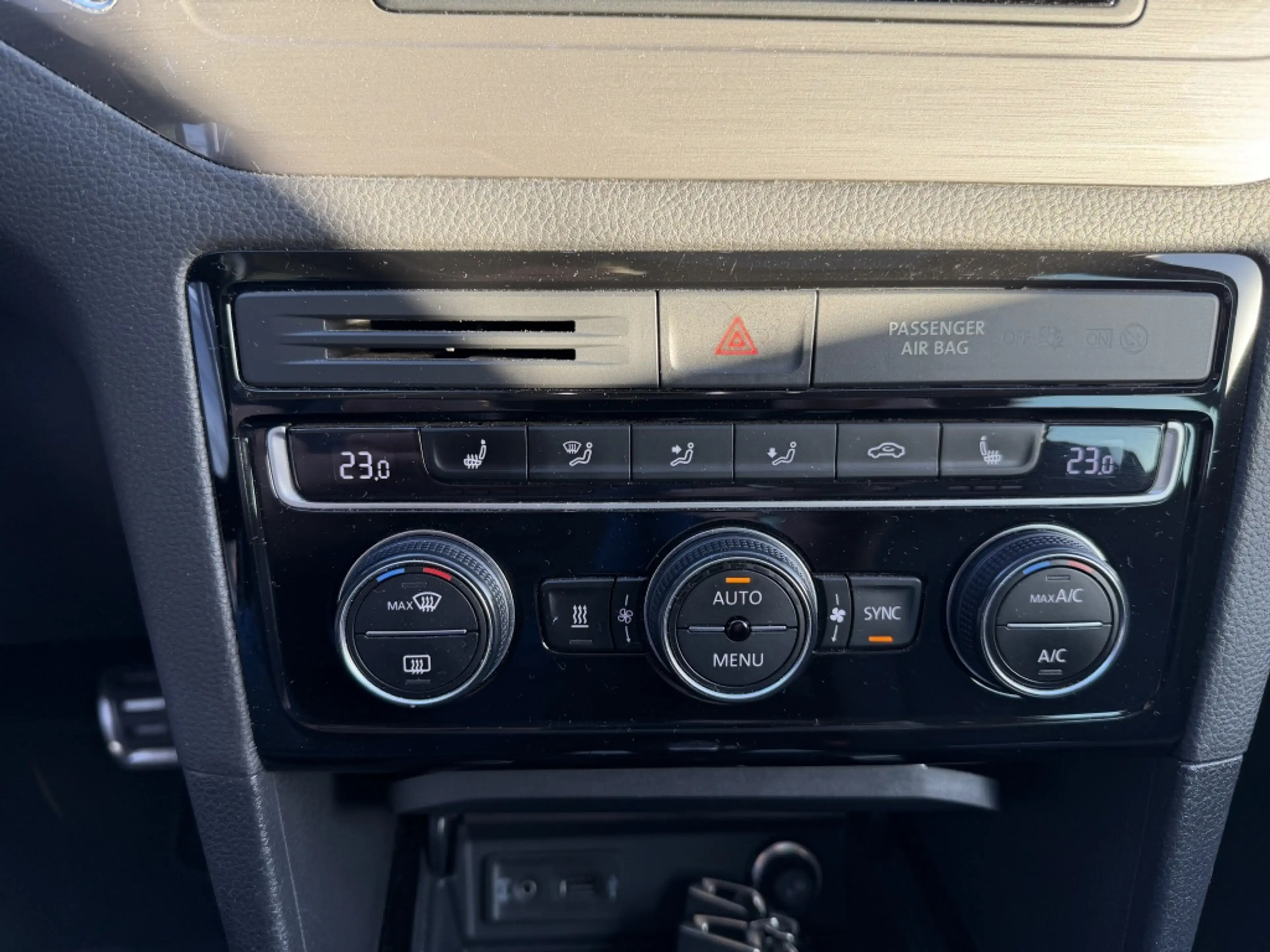 Volkswagen Golf Sportsvan 1.2 TSI Highline — photo 16