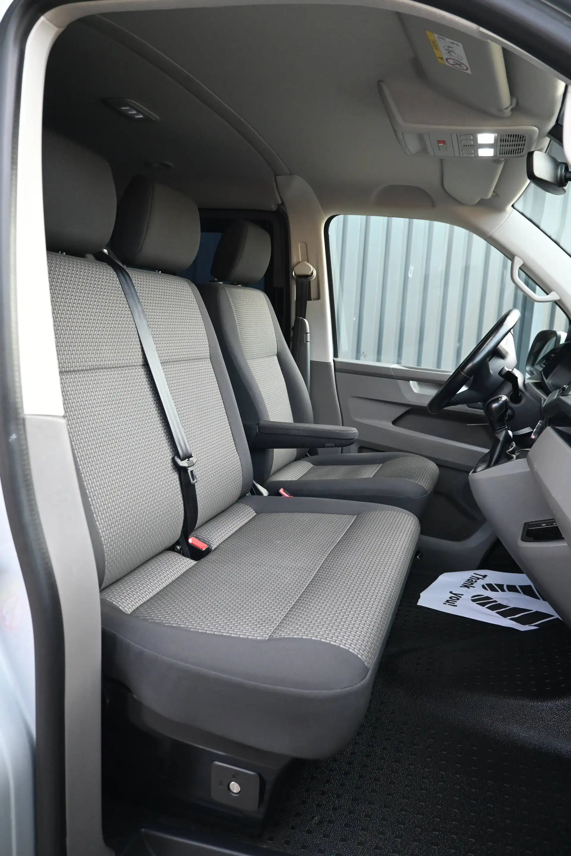 Volkswagen T6.1 Transporter Transporter 2.0 TDi SCR BMT Comfortline DSG (EU6d-T) — photo 12