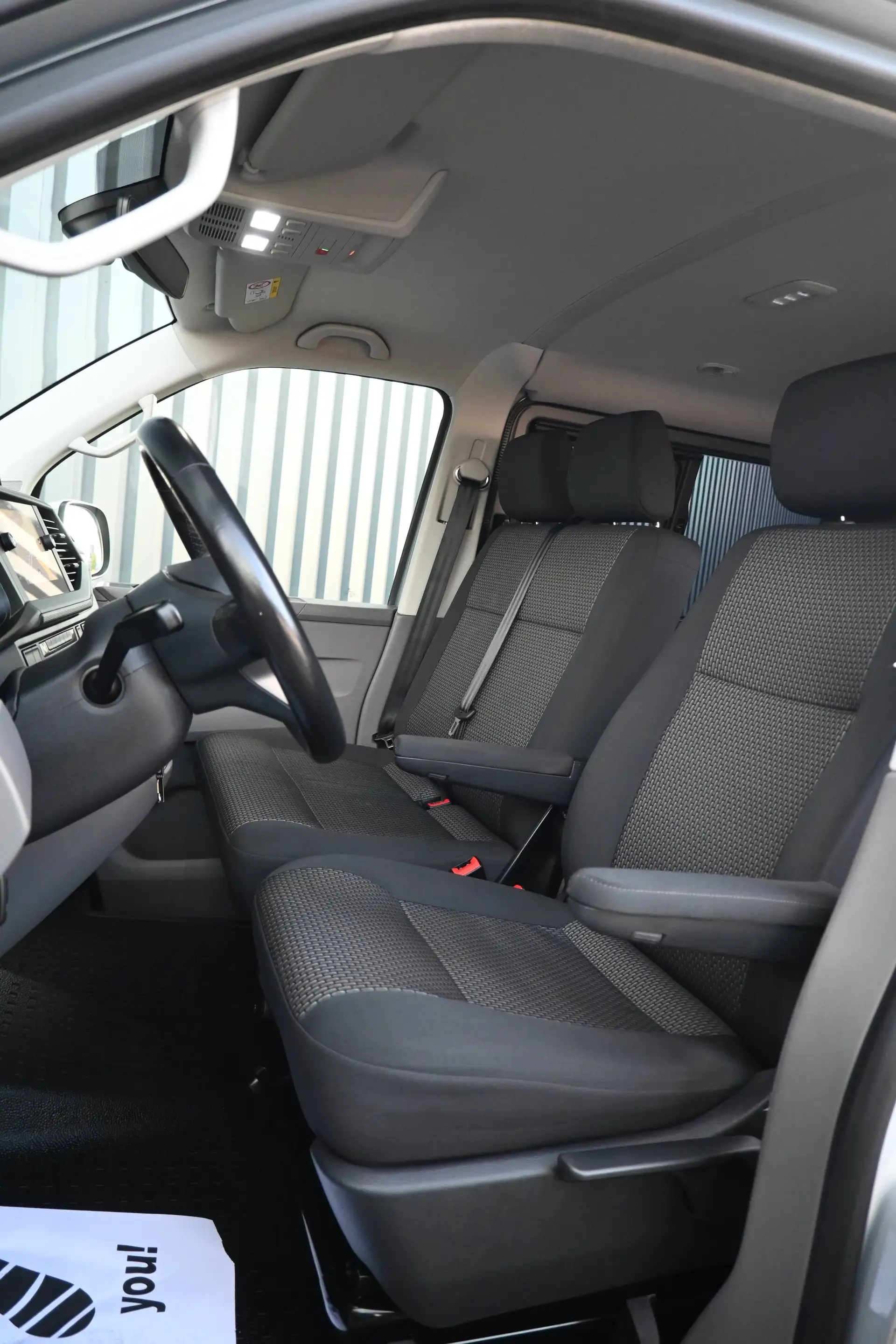 Volkswagen T6.1 Transporter Transporter 2.0 TDi SCR BMT Comfortline DSG (EU6d-T) — photo 11