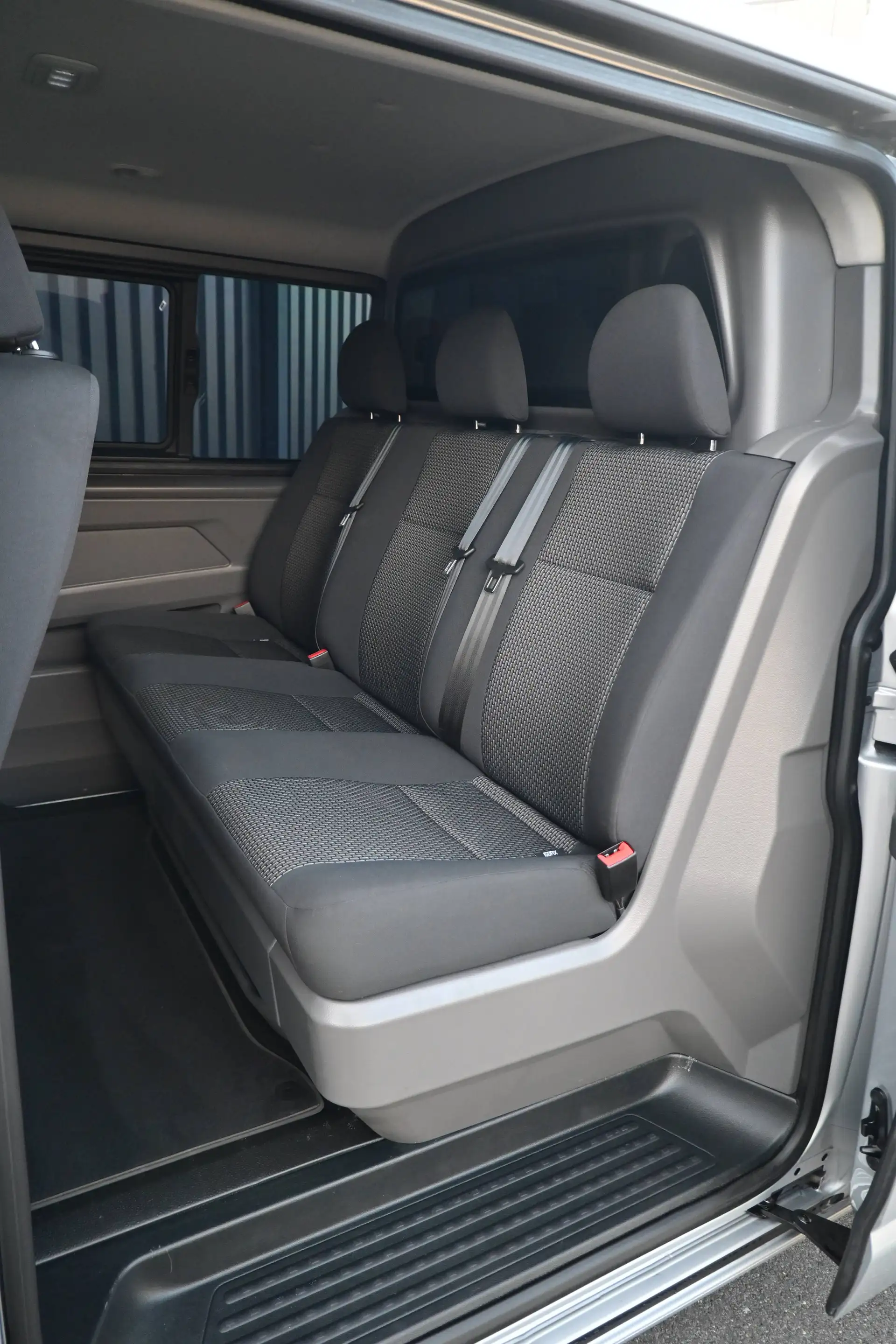 Volkswagen T6.1 Transporter Transporter 2.0 TDi SCR BMT Comfortline DSG (EU6d-T) — photo 14