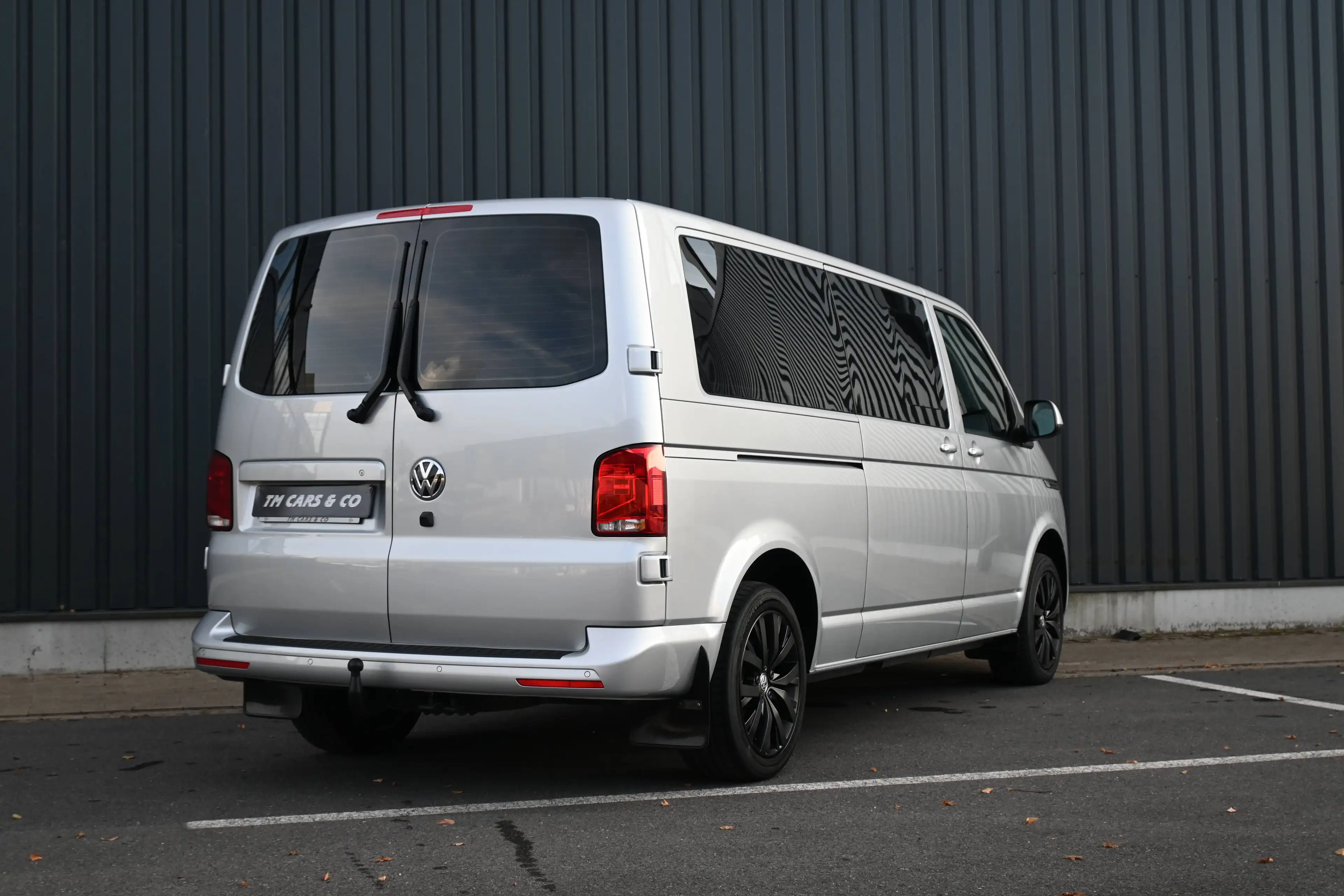 Volkswagen T6.1 Transporter Transporter 2.0 TDi SCR BMT Comfortline DSG (EU6d-T) — photo 3