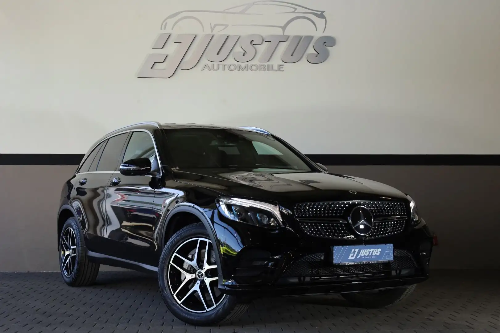 Mercedes-Benz GLC 350 e 4MATIC/360*/ACC/Burmester/SHZ/SPUR/R19 Schwarz - 1