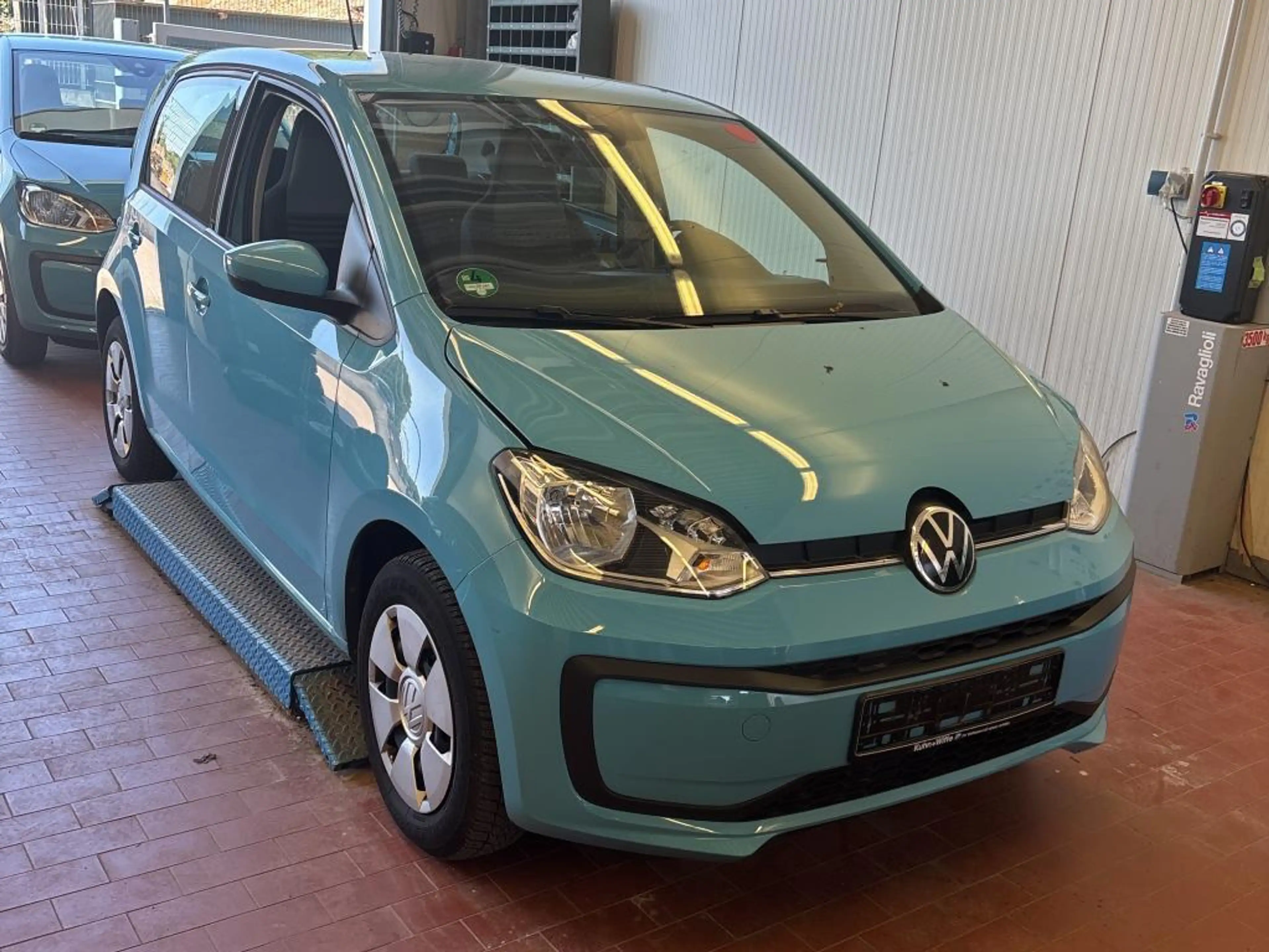Volkswagen up! Basis DAB TEMPOMAT R-KAM ISOFIX SCHECKHEFT — photo 2