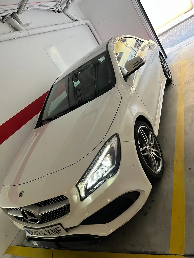 Mercedes-Benz CLA 200 CLA 200D AMG Line 7G-DCT AMG Line Blanco - 1
