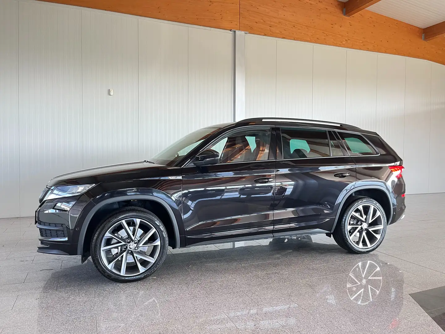 Skoda Kodiaq Sportline 4x4 Schwarz - 1