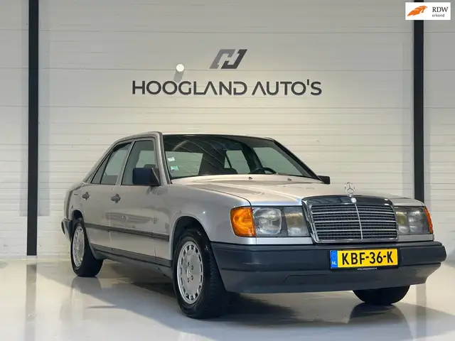Mercedes-Benz 500 200-500 (W124) 250 D 1986 Zilver Oldtimer Sedan