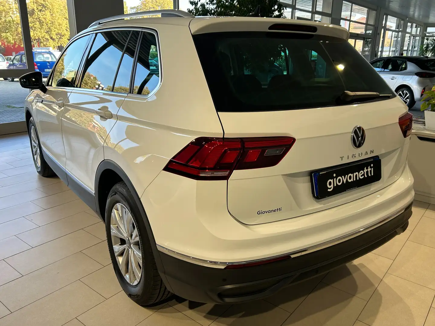 Volkswagen Tiguan 2.0TDI 150CV 7 DSG Wit - 2
