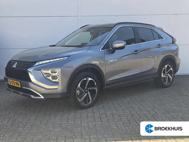 Mitsubishi Eclipse Cross 2.4 PHEV Intense+ / Camera / Navi / Trekhaak 1500
