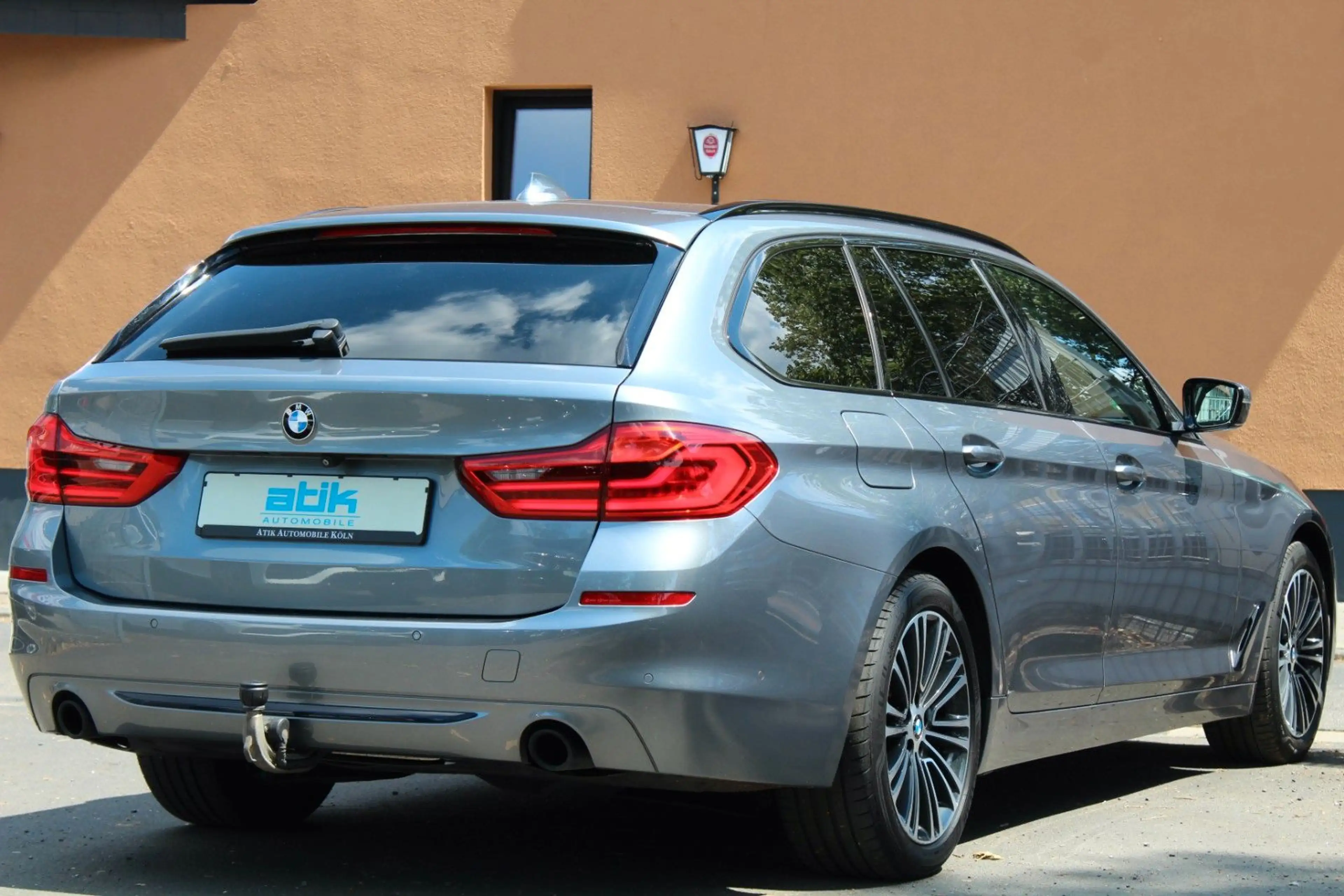 BMW 525 1.HAND! SPORT STANDHZ Displ.KEY KAM ADAP.LED — photo 2