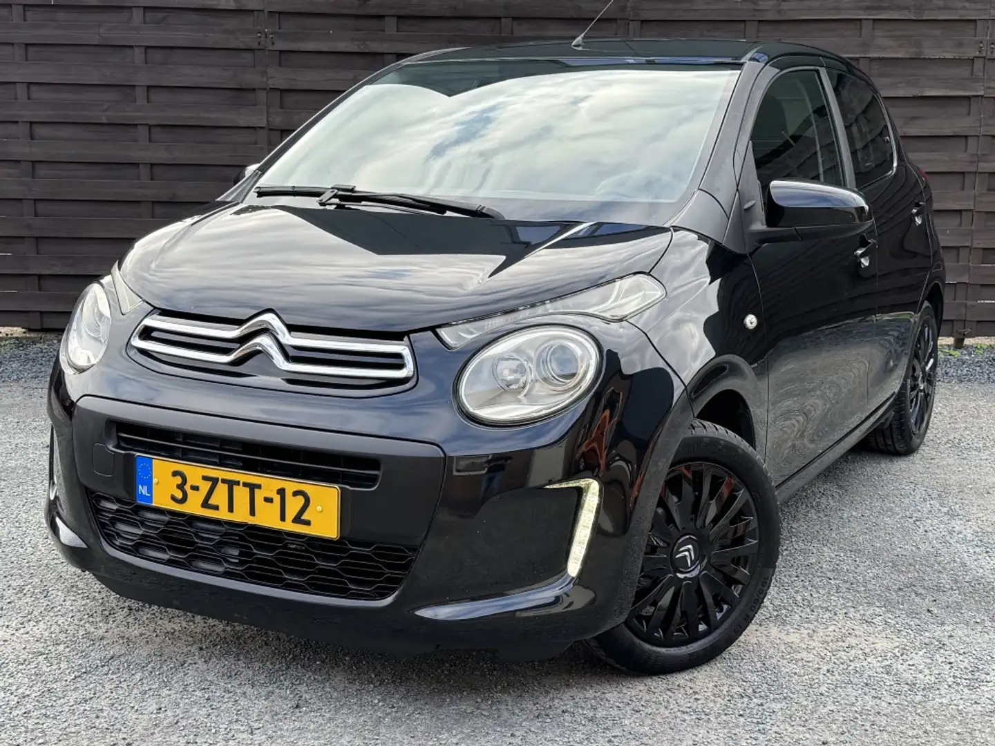 Citroen C1 1.0 e-VTi Feel / Groot Scherm / AC / BT / NAP Noir - 1