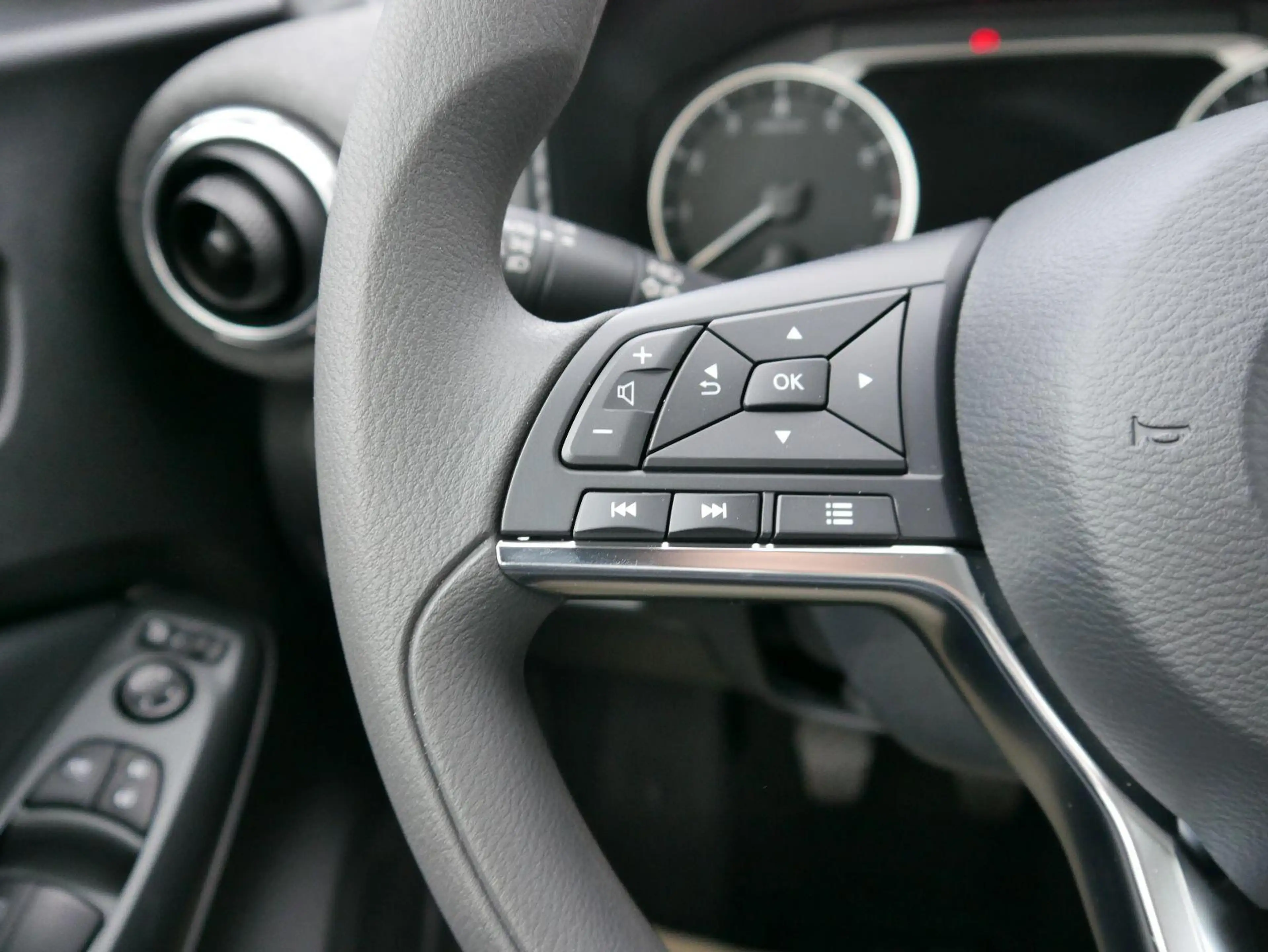 Nissan Juke Acenta 1.0 DIG-T Acenta*NAVI-ÜBER-SMARTLINK*TEM... — photo 12