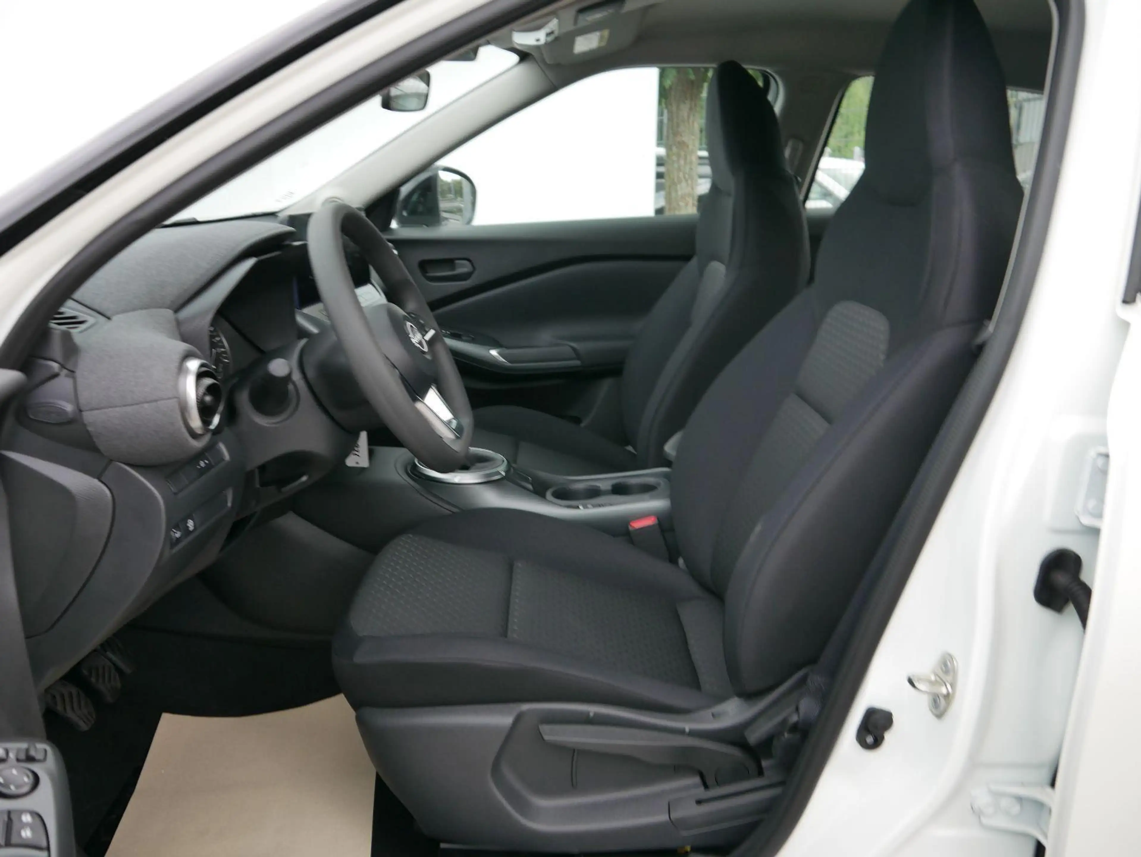 Nissan Juke Acenta 1.0 DIG-T Acenta*NAVI-ÜBER-SMARTLINK*TEM... — photo 9