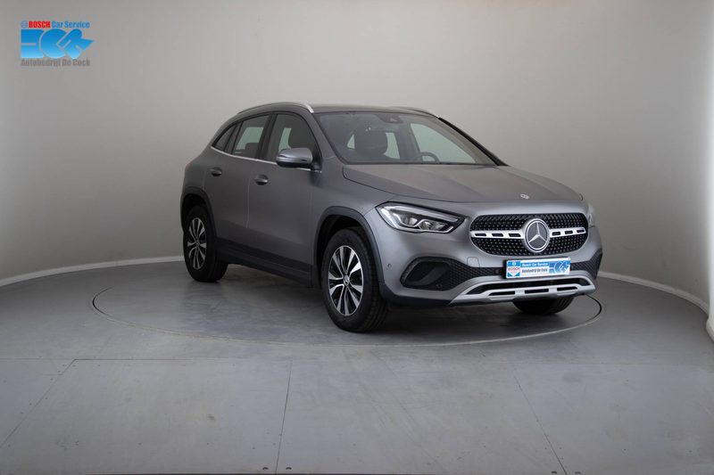 Mercedes-Benz GLA 180 GLA 180 Essential Line — photo 3