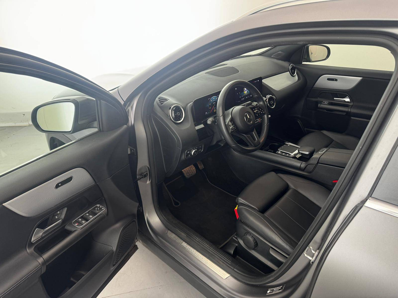 Mercedes-Benz GLA 180 GLA 180 Essential Line — photo 9