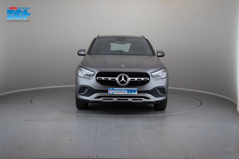 Mercedes-Benz GLA 180 GLA 180 Essential Line — photo 2