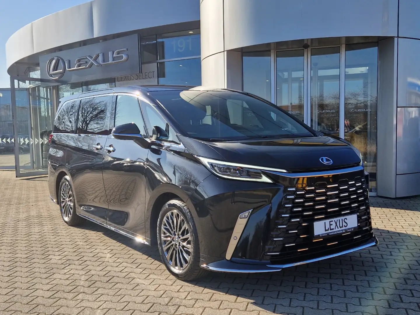 Lexus LM 350h Executive 7-Sitze HUD DynLi SpurH Czarny - 2