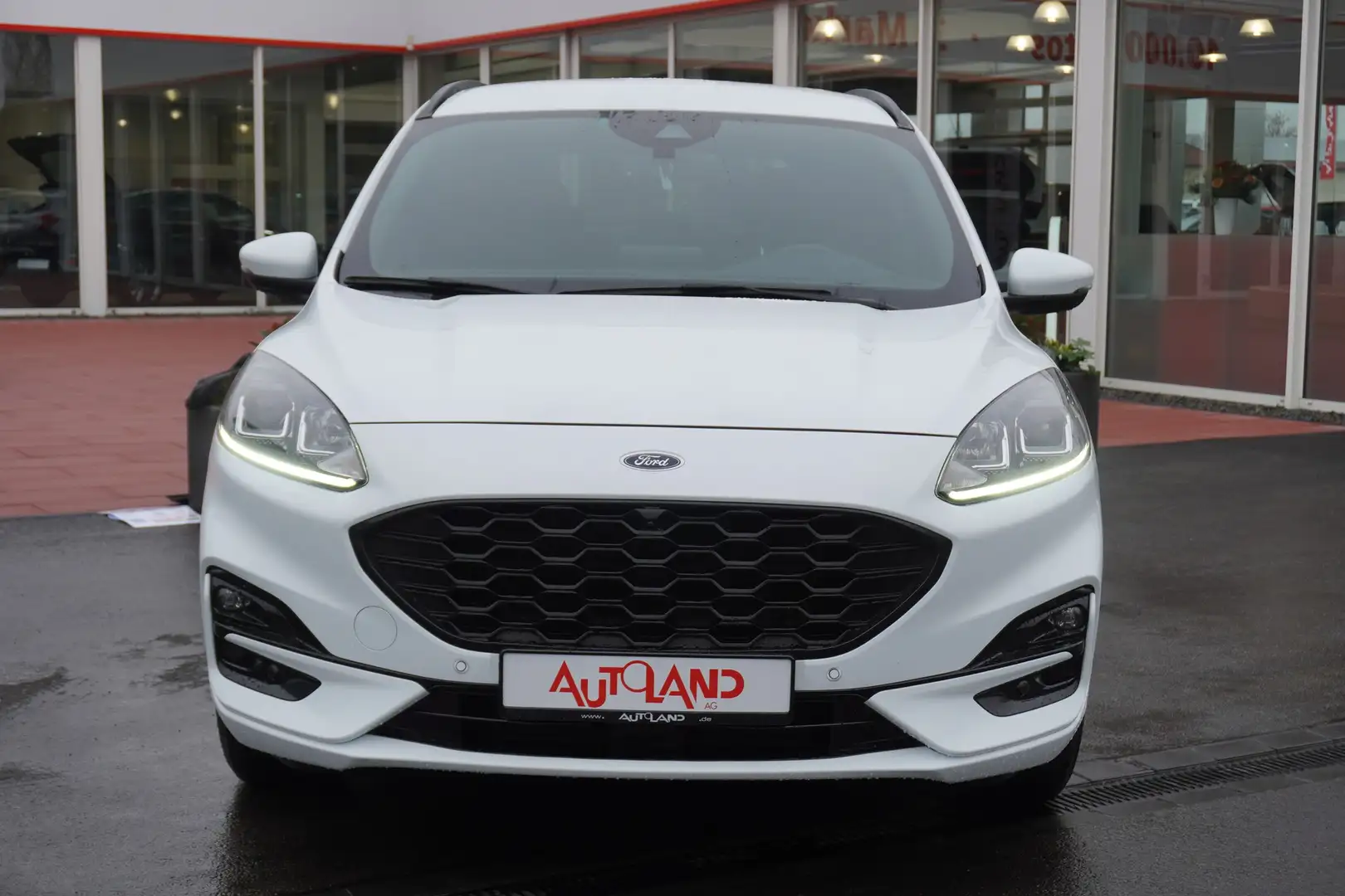 Ford Kuga 1.5 EB ST-Line LED Navi VC PDC Winterpaket Bílá - 2