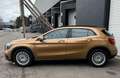 Mercedes-Benz GLA 180 d Premium Plus LEDER/CRUISE/CLIMA/CAMERA Jaune - thumbnail 3