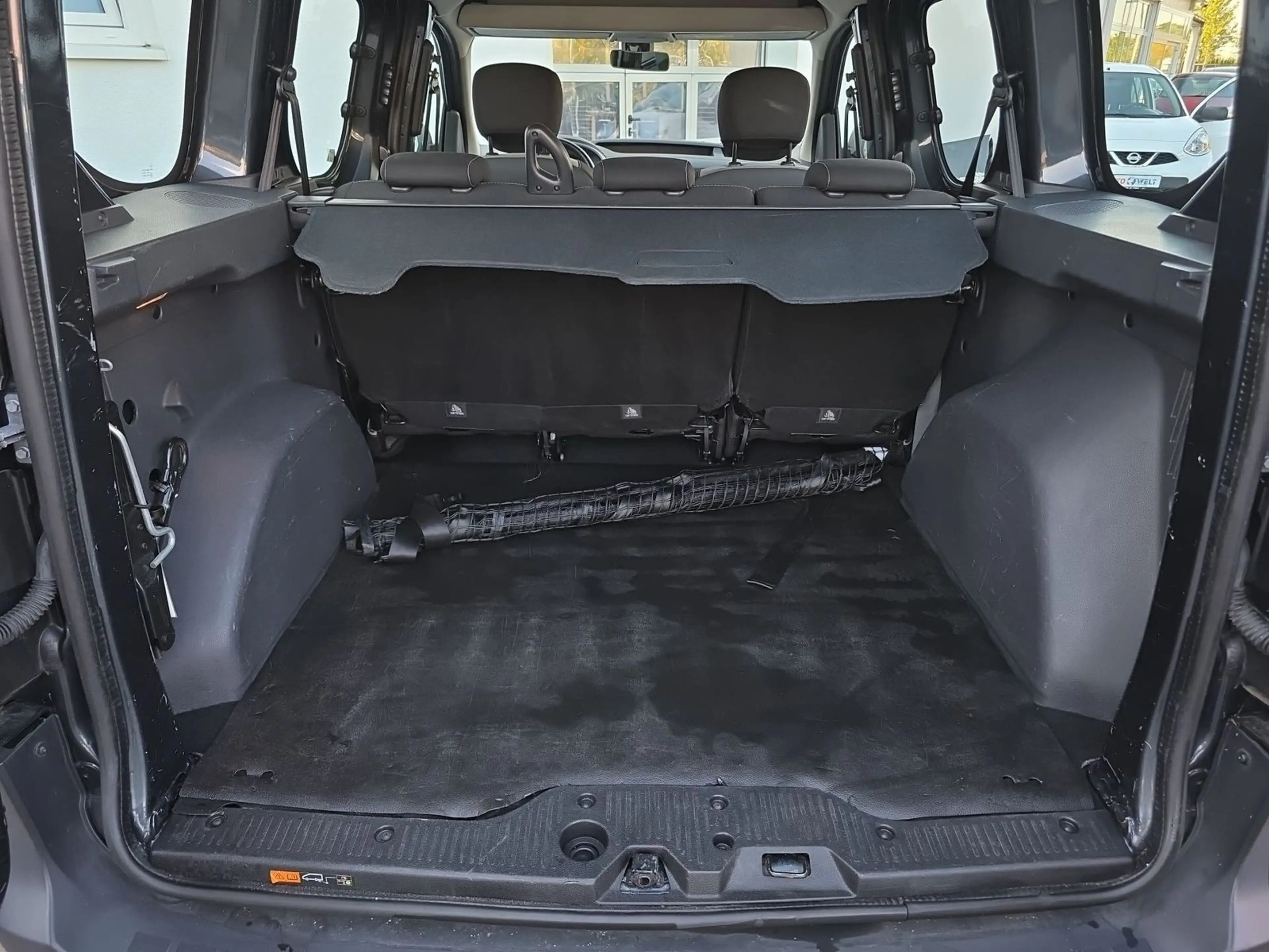 Dacia Dokker Stepway 1.5 Navi Tempomat Klima PDC USB — photo 9