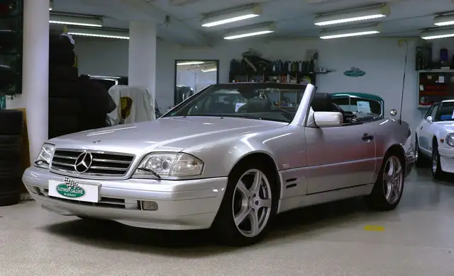 Mercedes-Benz SL 320