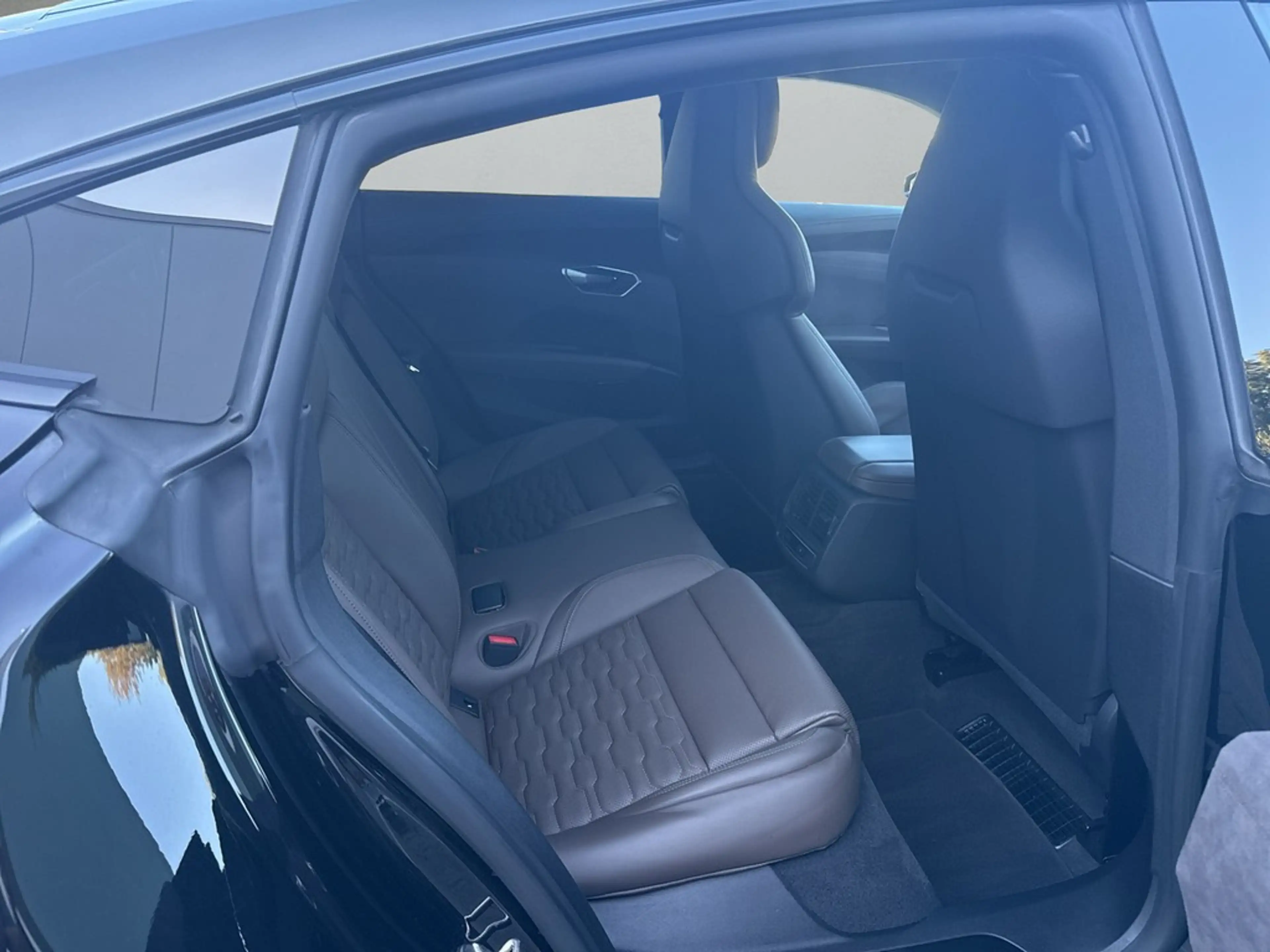 Audi e-tron GT quattro *SOH94%*Matrix*B&O*HuD* — photo 13
