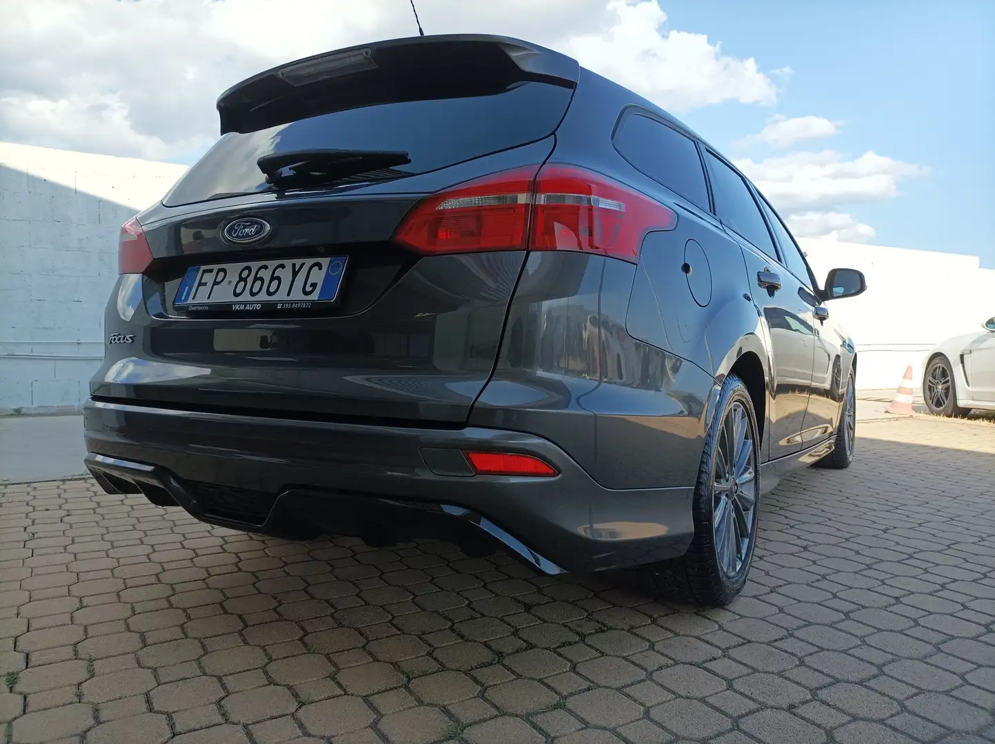 Ford Focus Focus IV 2015 SW SW 1.5 tdci ST-Line Business s Grigio - 2