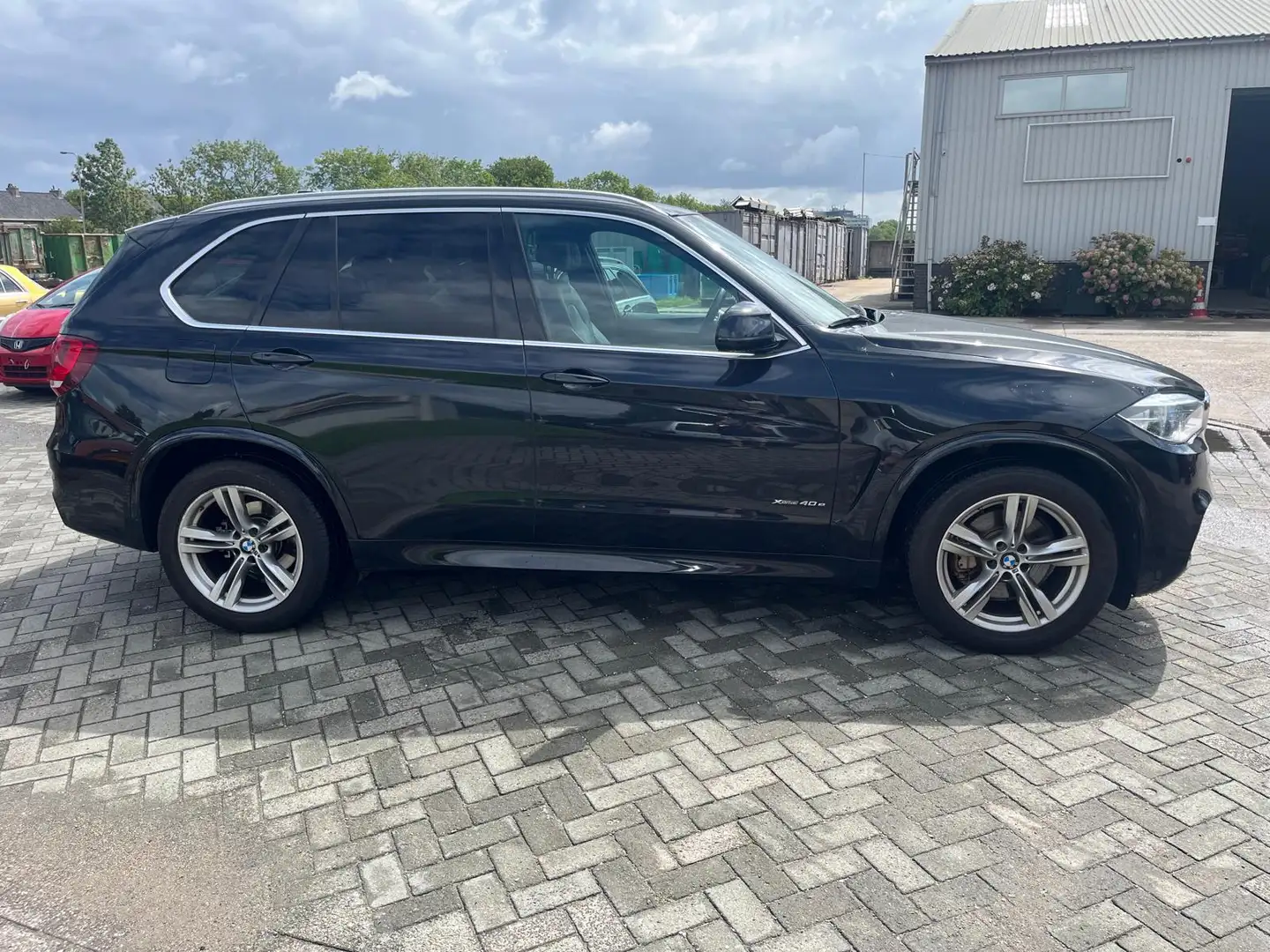 BMW X5 xDrive40e High Executive BOMVOL Schwarz - 2