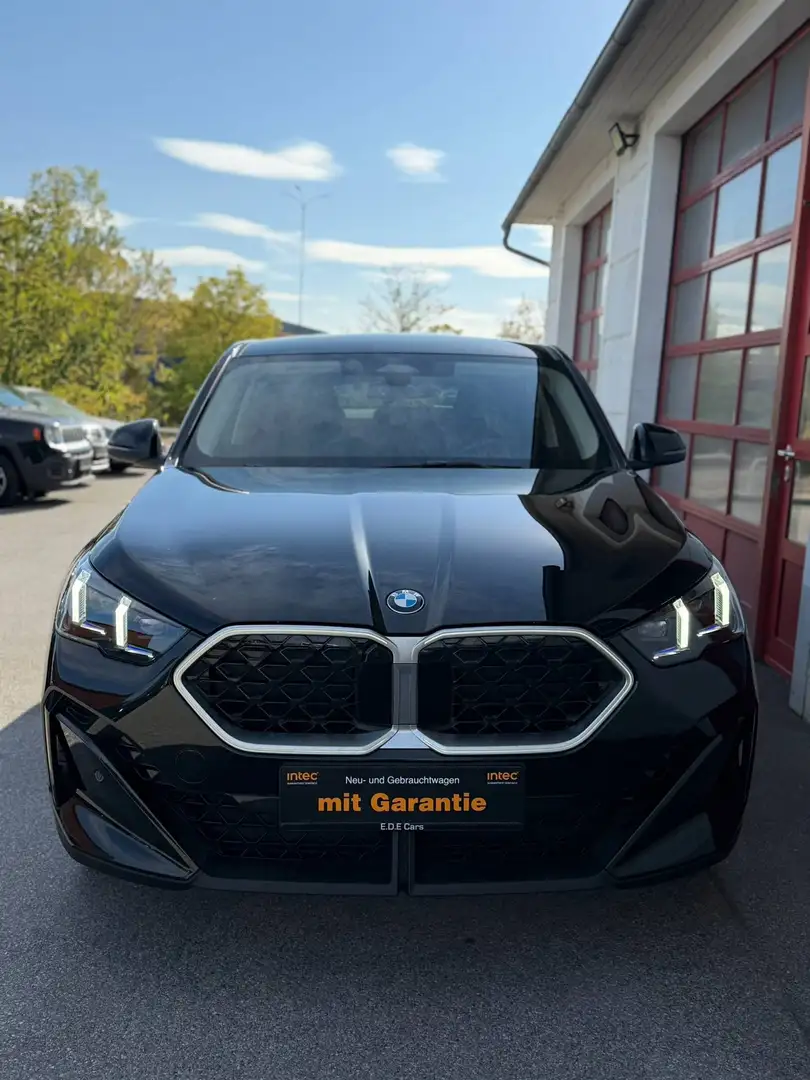 BMW X2 20d MHEV xDrive Aut. Schwarz - 2