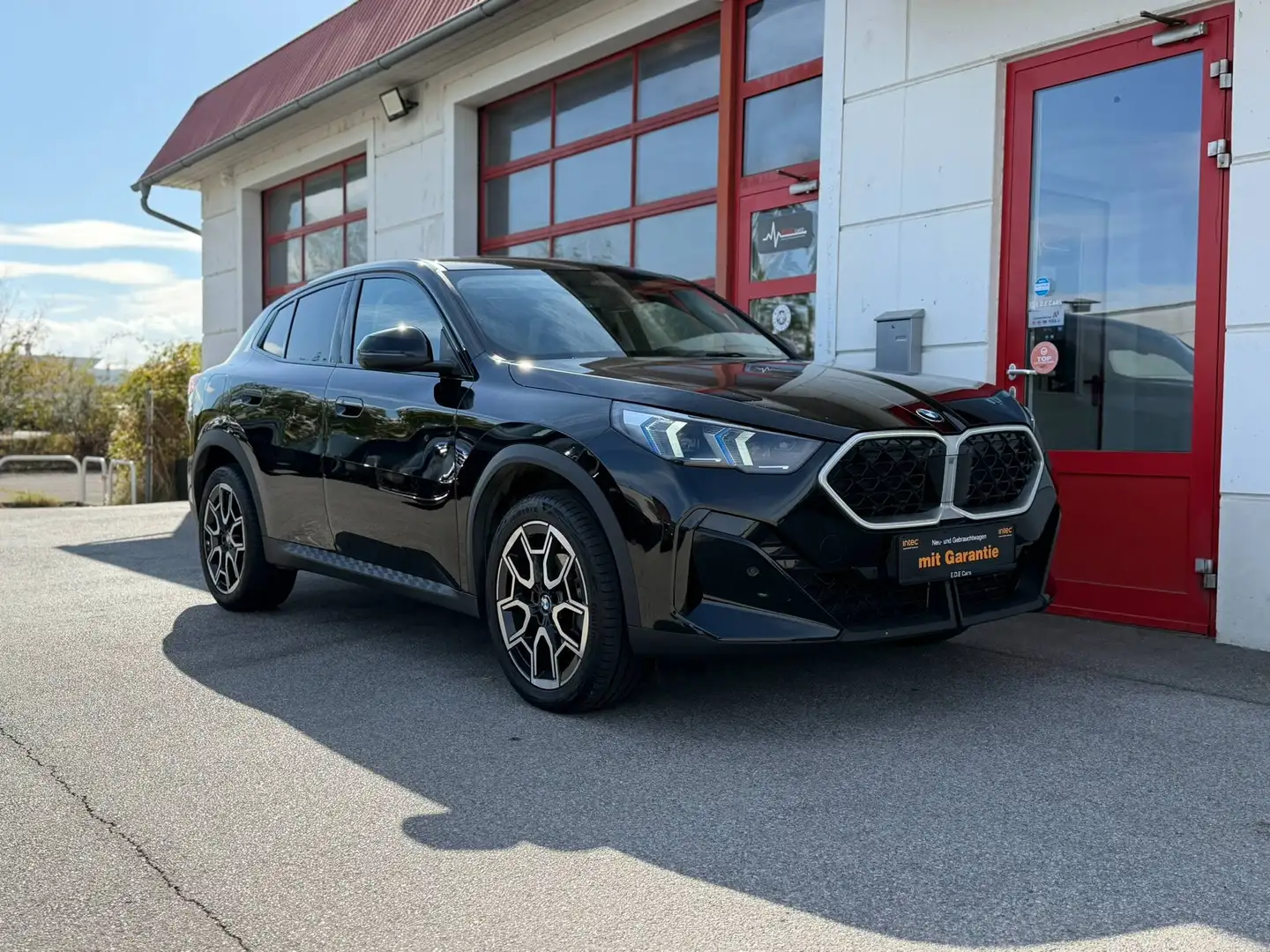 BMW X2 20d MHEV xDrive Aut. Schwarz - 1
