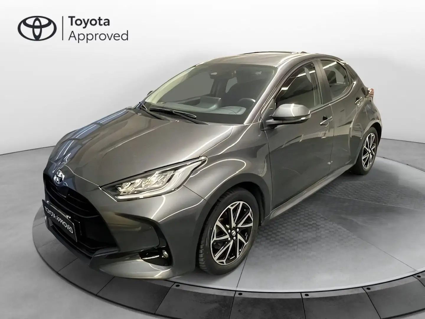 Toyota Yaris Yaris 1.5 Hybrid 5 porte Trend Gris - 1