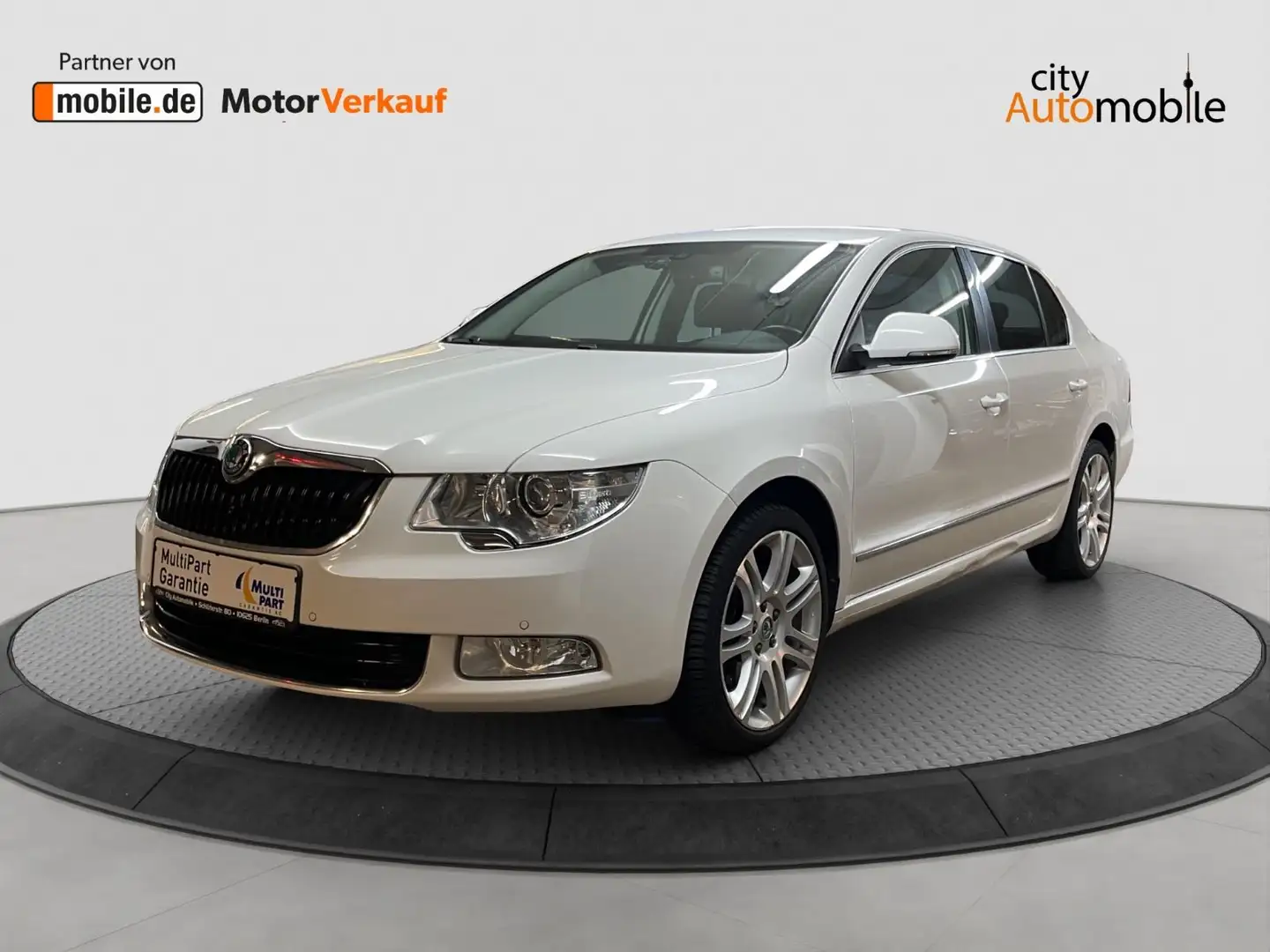 Skoda Superb Elegance/RS-Line/Alcantara/Bi-Xenon/SHZ Weiß - 1