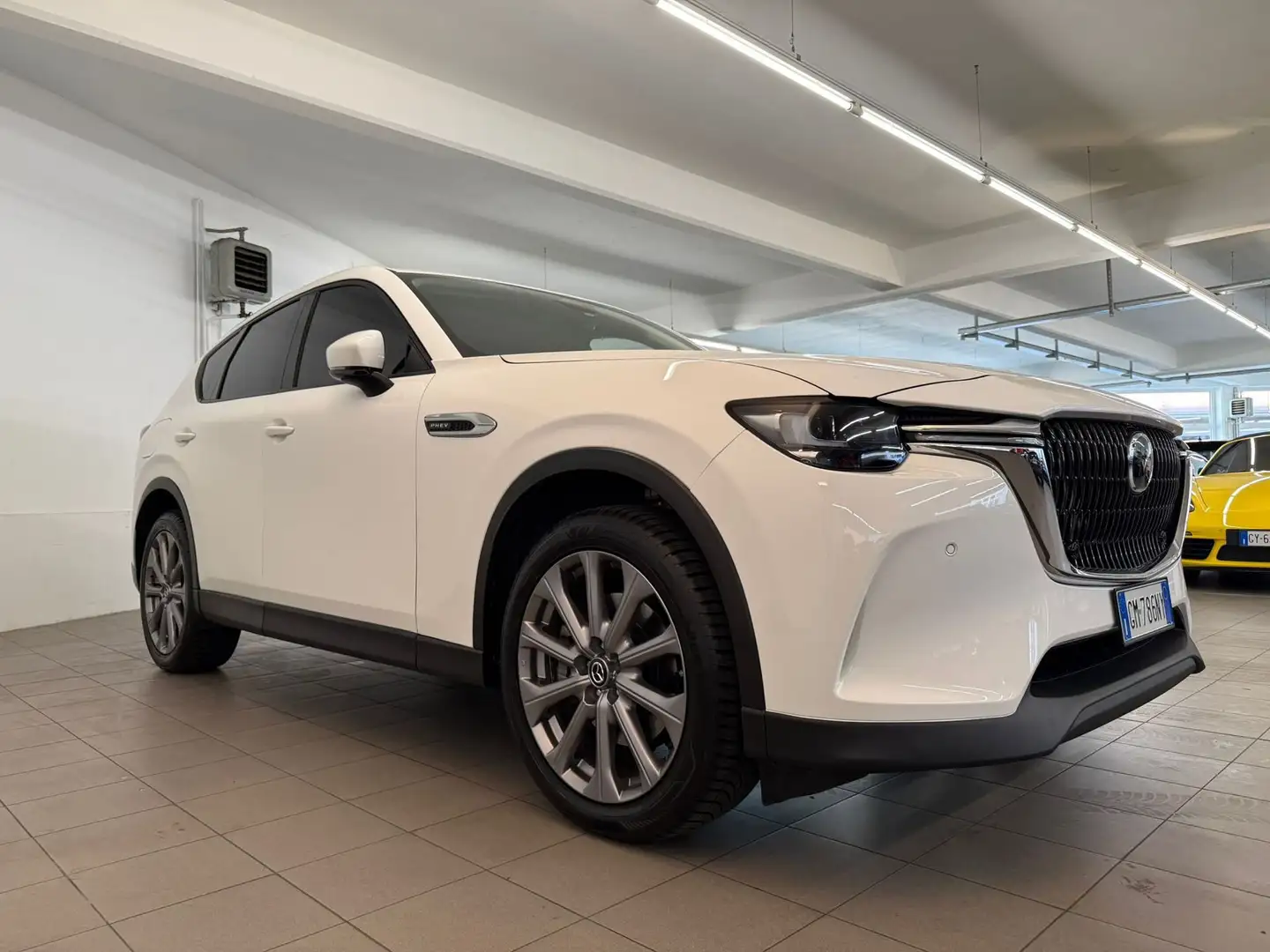 Mazda CX-60 2.5L e-SkyactivPhev AWDExclusive anche a334€ Bianco - 2