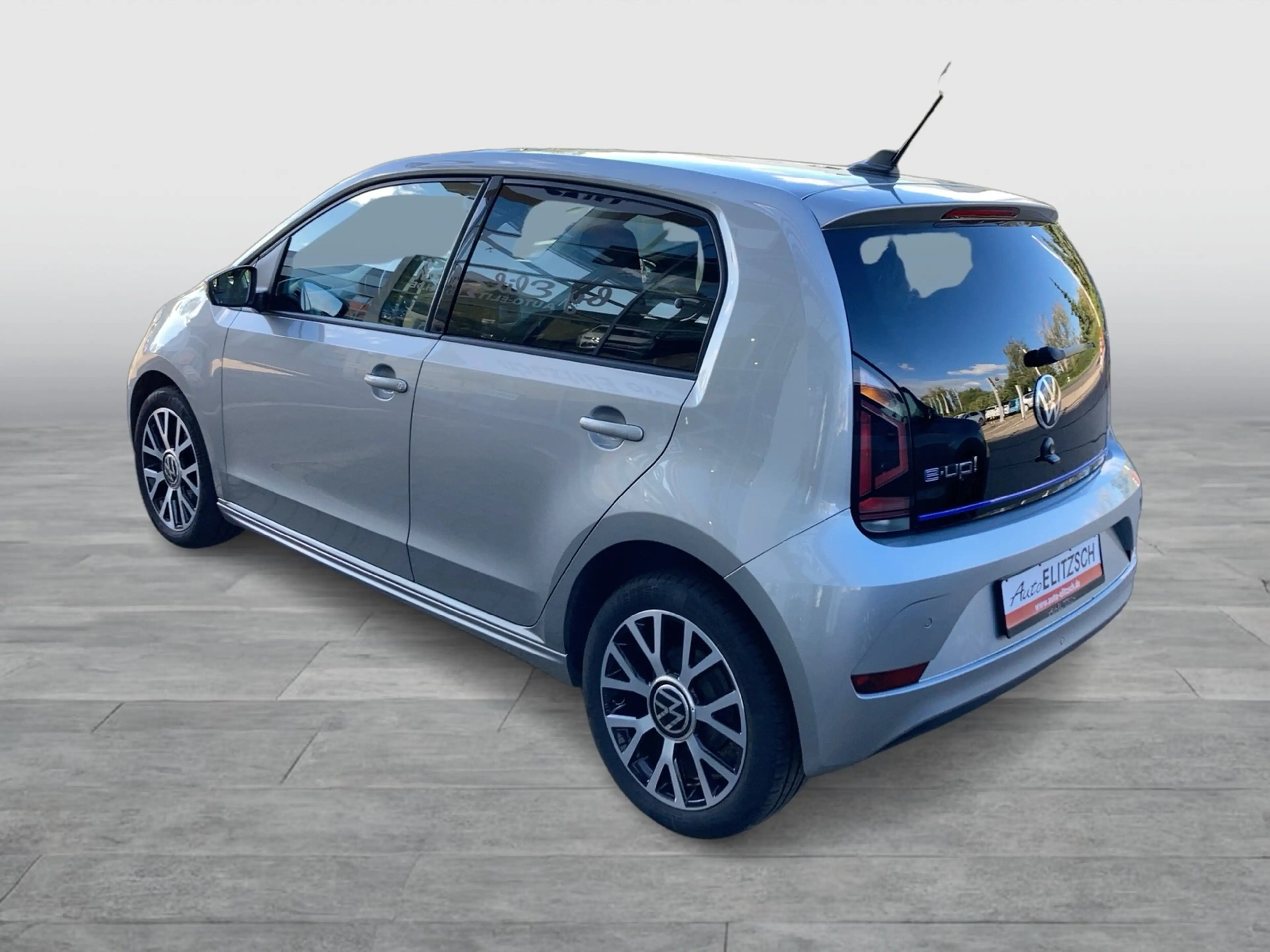 Volkswagen e-up! Style Plus RFK SH — photo 3