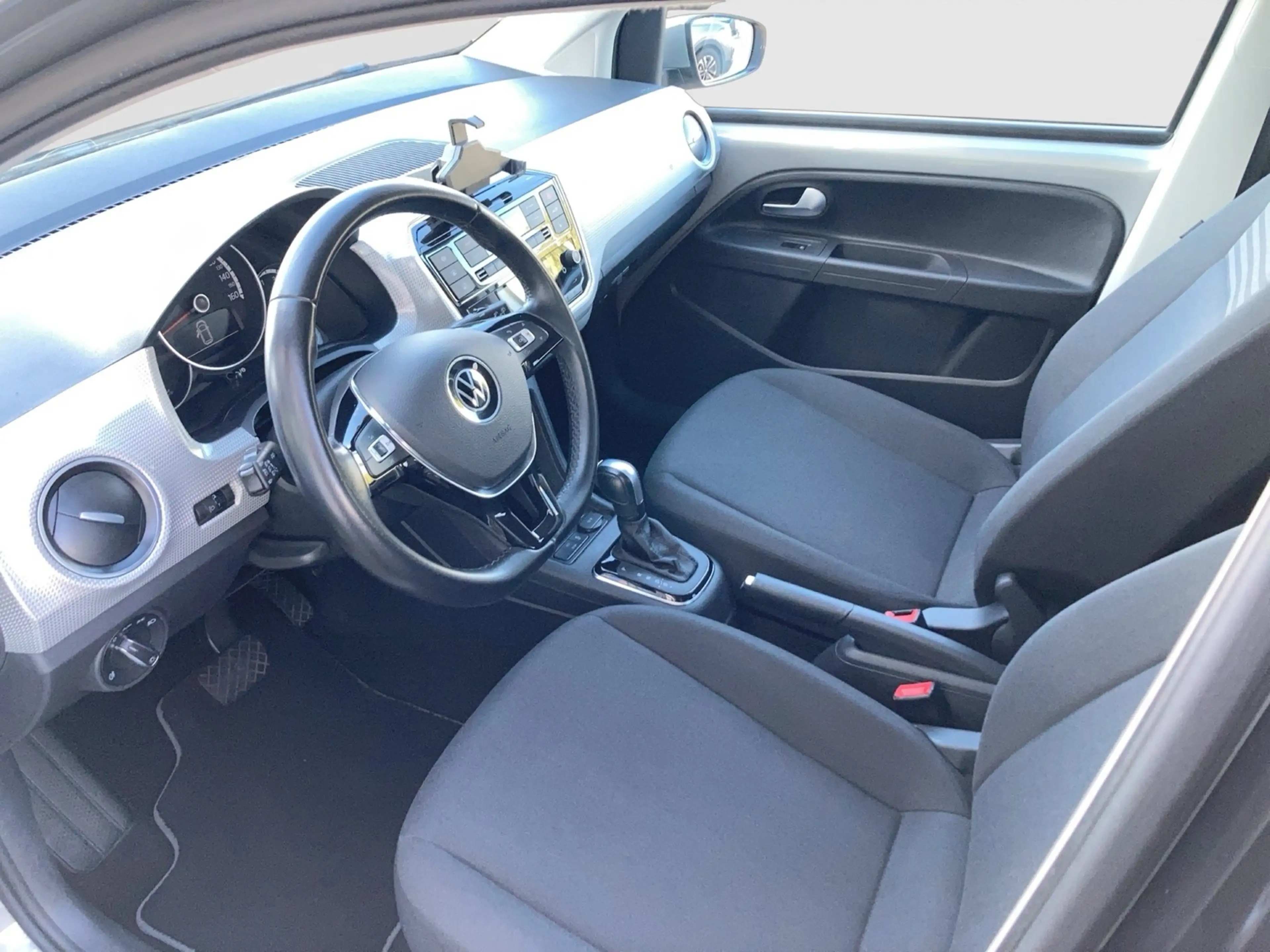 Volkswagen e-up! Style Plus RFK SH — photo 9