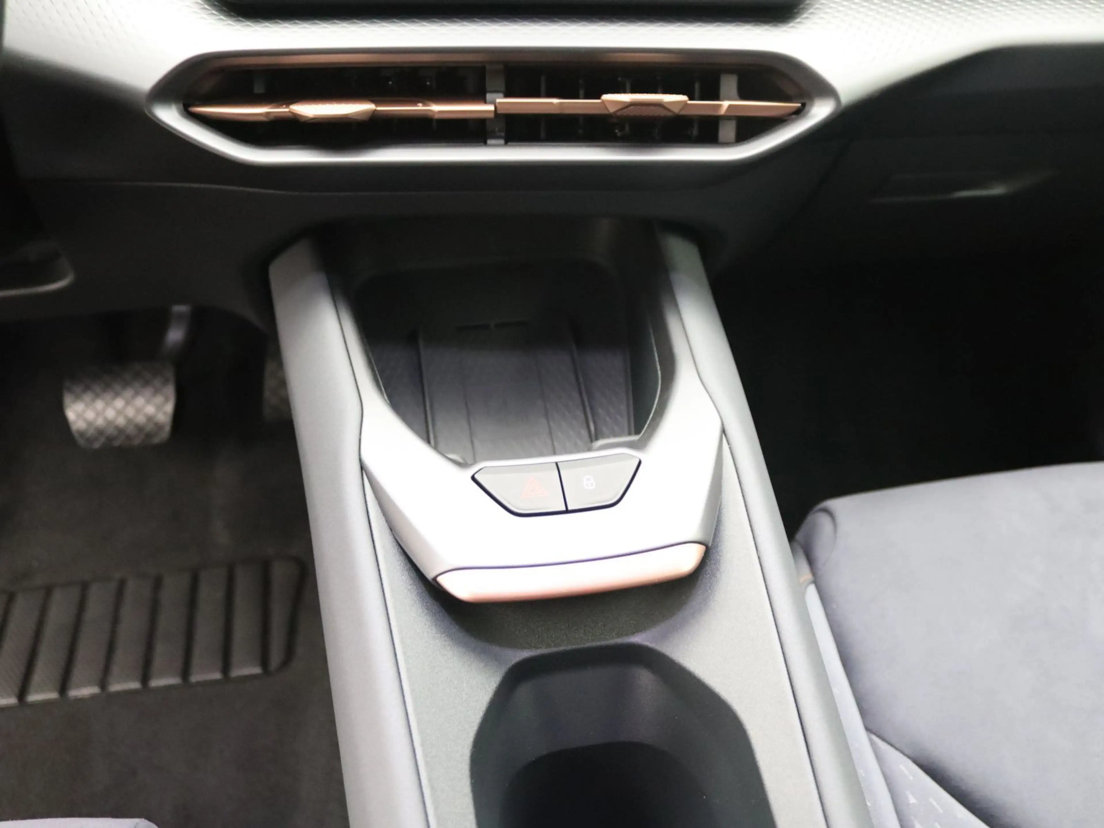 CUPRA Raval Endurance Edition Dynamic Plus Plasma — photo 14