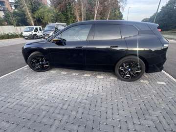 iX 111.5 kWh M60