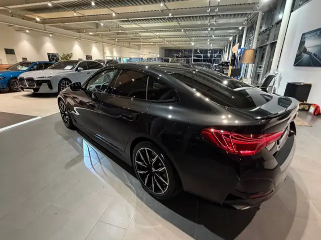 BMW 4 Series view 5