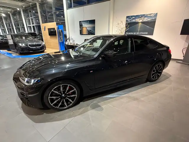 BMW 4 Series view 3