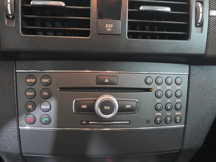 Mercedes-Benz GLK 2010, foto 19