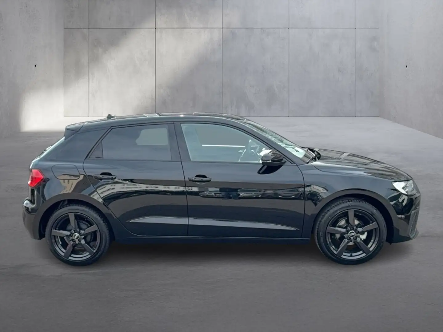 Audi A1 25 TFSI intense Schwarz - 2