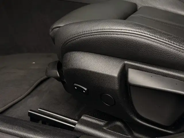 BMW 3 Series view 5