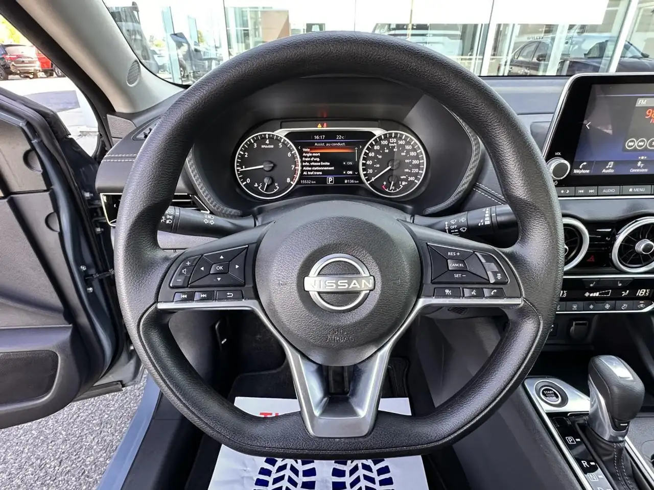 Nissan Sentra photo Nissan Sentra