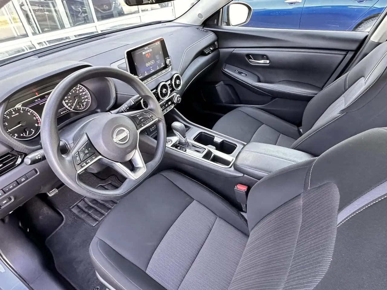 Nissan Sentra photo Nissan Sentra