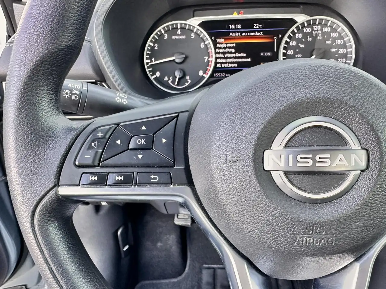 Nissan Sentra photo Nissan Sentra