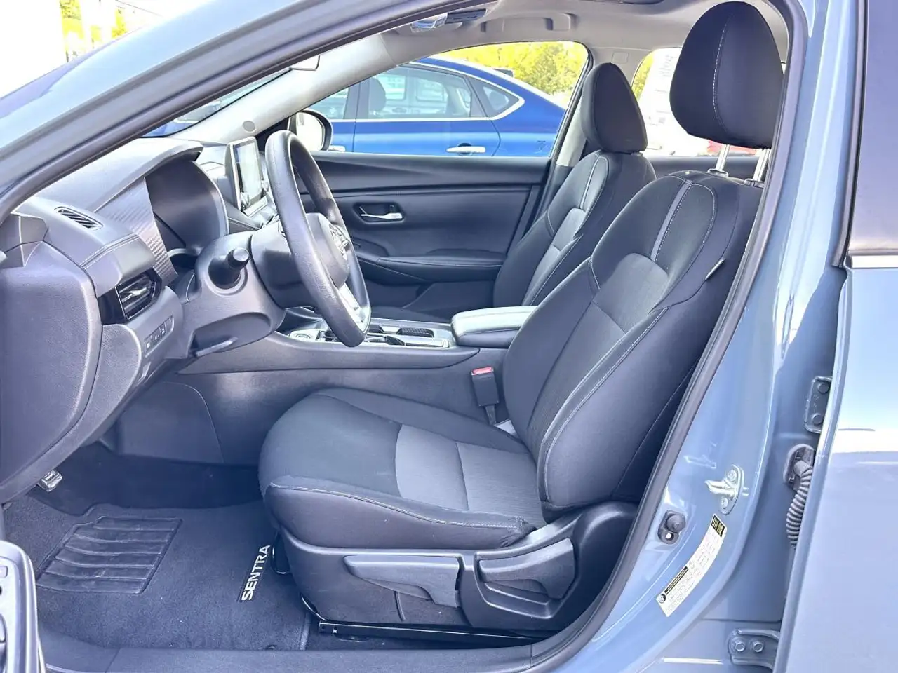 Nissan Sentra photo Nissan Sentra