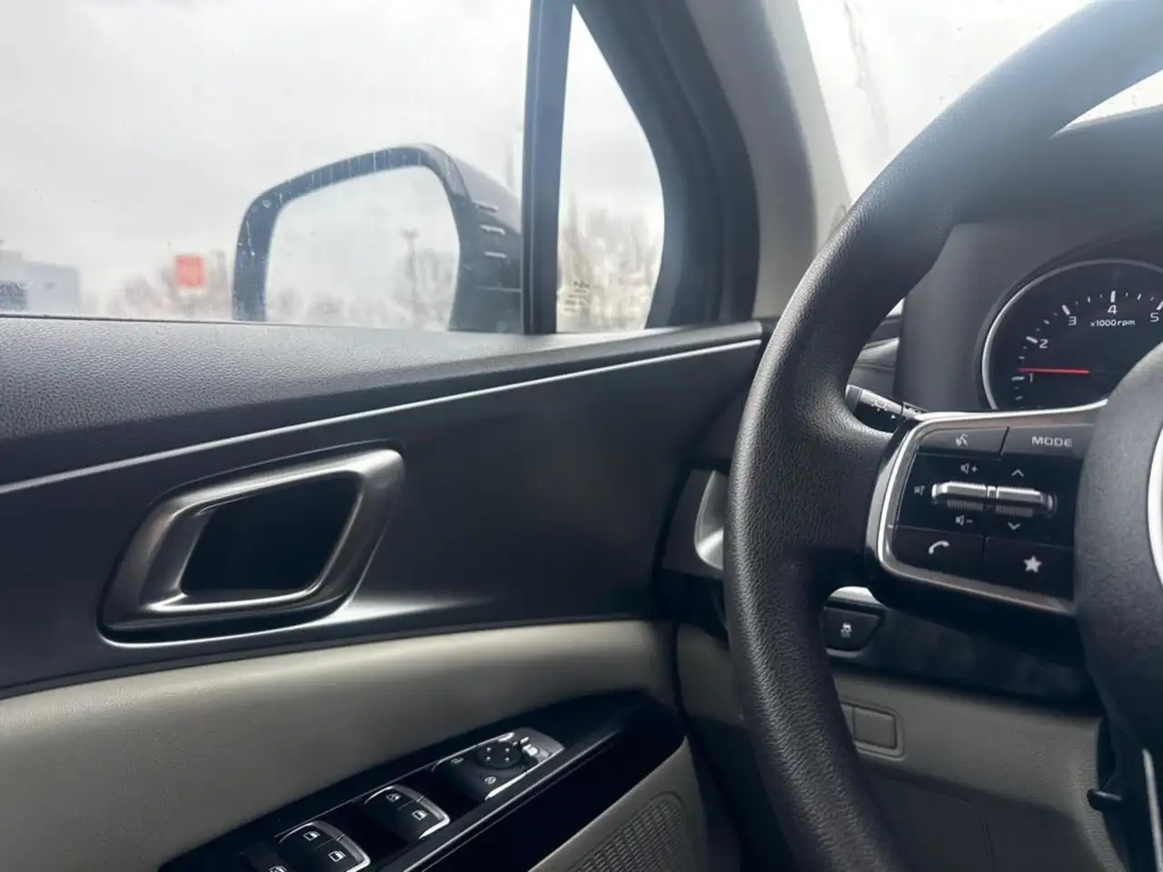 Kia Carnival снимка Kia Carnival